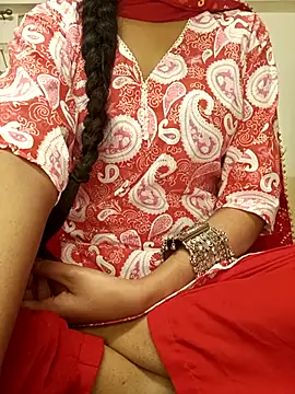 Snapshot of Ruchi-34 chatting on March 22, 2026, 5:58 pm Ruchi-34 online show from March 22, 2026, 5:58 pm