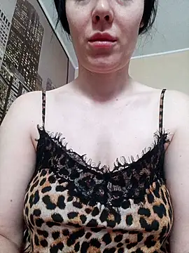 Pen Janis online show from November 3, 2025, 8:29 am