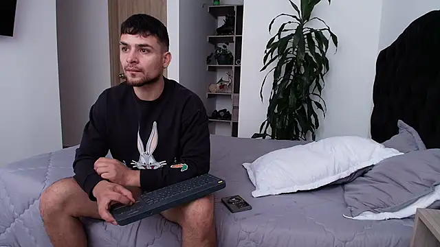 Aron-santoro online show from March 25, 2026, 4:17 pm