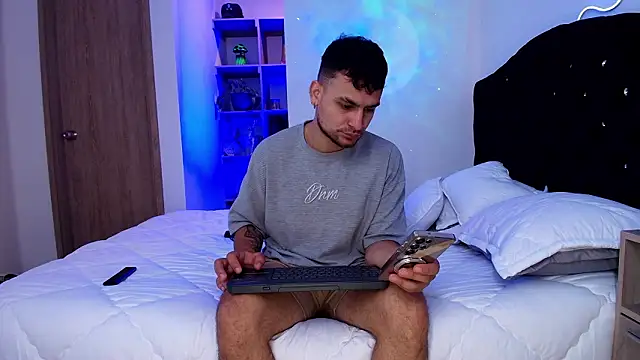 Aron-santoro online show from January 13, 2026, 2:43 pm