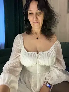 Katie-n online show from December 25, 2024, 6:31 am