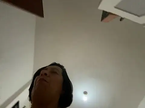 Snapshot of sweeviolet chatting on February 26, 2026, 2:39 pm sweeviolet online show from February 26, 2026, 2:39 pm