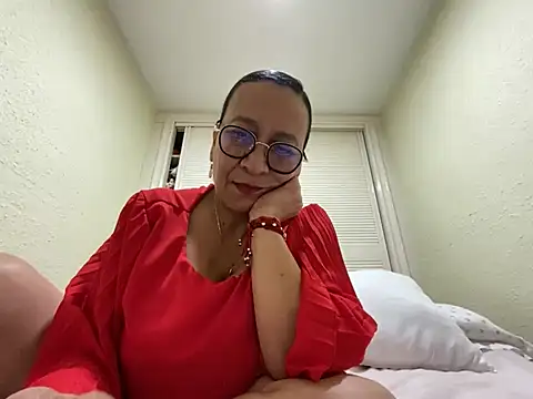 Snapshot of sweeviolet chatting on February 22, 2025, 2:19 pm sweeviolet online show from February 22, 2025, 2:19 pm