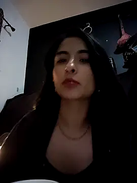 Snapshot of Karizhma chatting on November 13, 2025, 1:15 pm Karizhma online show from November 13, 2025, 1:15 pm