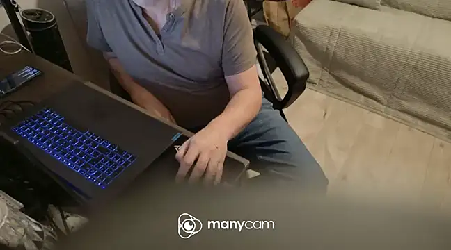 Snapshot of lolacharly@xh chatting on January 24, 2025, 5:11 pm lolacharlyxh online show from January 24, 2025, 5:11 pm