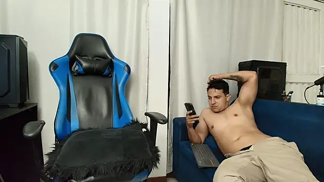 hott dicks online show from August 5, 2026, 1:10 am