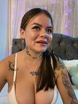 Snapshot of ivanna_rivera chatting on November 13, 2025, 4:00 pm ivanna rivera online show from November 13, 2025, 4:00 pm