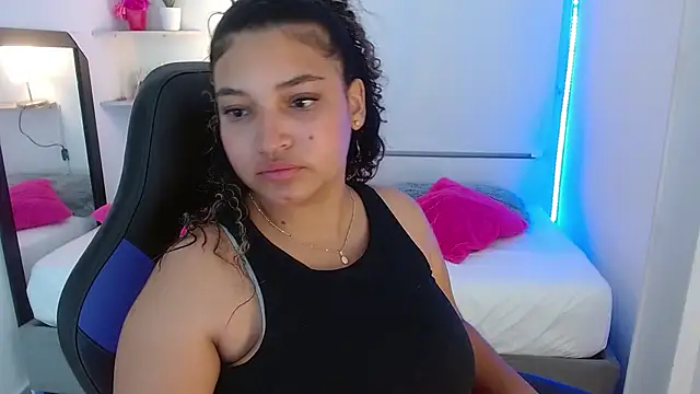 Julia Boobs online show from October 7, 2025, 12:17 pm