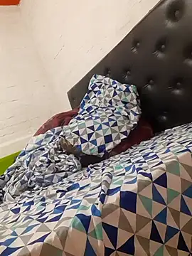 TuBandi2 online show from March 3, 2025, 2:11 am