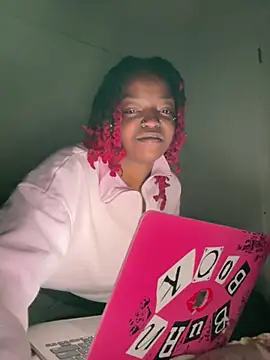 Snapshot of minimama69 chatting on April 6, 2026, 11:11 am minimama69 online show from April 6, 2026, 11:11 am