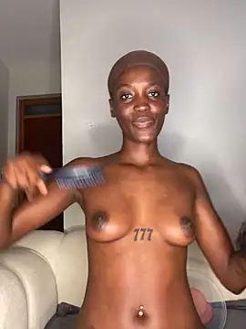 Fanclubbbbb online show from November 8, 2025, 7:01 am