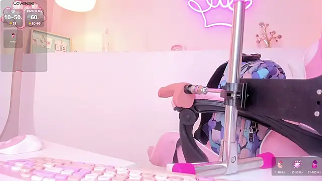 violeth hill online show from September 29, 2025, 8:25 pm