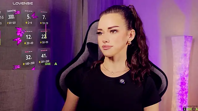 -CrazyAnna- online show from March 12, 2026, 5:28 pm