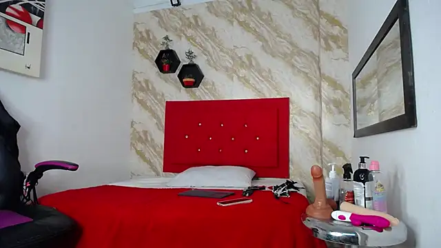 issa  love online show from September 19, 2025, 12:42 pm