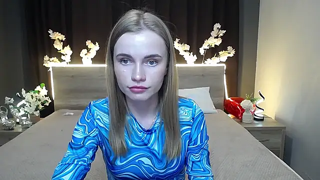 MargaritaKiss online show from April 15, 2026, 6:34 pm