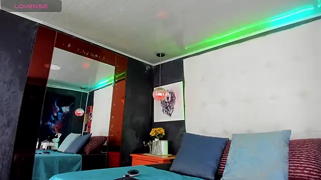 CloeRodriguez online show from September 11, 2025, 9:26 pm