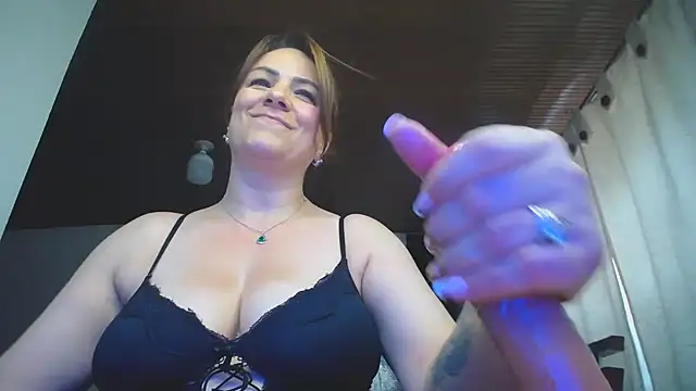 wandarubio online show from March 8, 2026, 10:02 pm