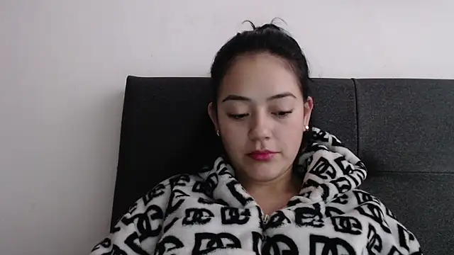 Snapshot of Alisha_99 chatting on September 25, 2025, 12:33 pm Alisha 99 online show from September 25, 2025, 12:33 pm