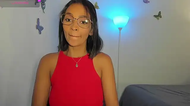 Snapshot of Mila-yang chatting on December 21, 2025, 3:19 am Mila-yang online show from December 21, 2025, 3:19 am