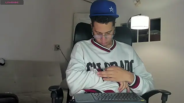 Snapshot of matt_benji chatting on December 3, 2025, 2:38 pm matt benji online show from December 3, 2025, 2:38 pm