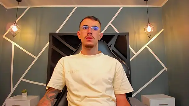 CodyWalkerR online show from September 23, 2025, 5:31 pm