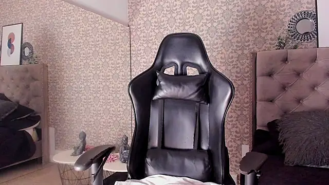 CodyWalkerR online show from December 18, 2025, 5:17 pm