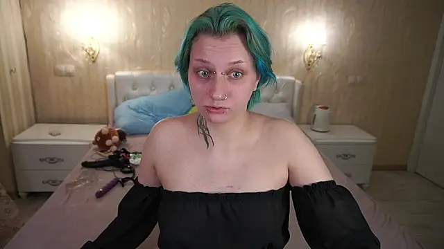 LunaaMayy online show from March 17, 2026, 3:26 pm