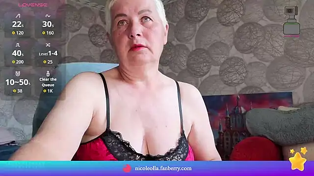 NicoleOlla online show from May 17, 2026, 1:38 am