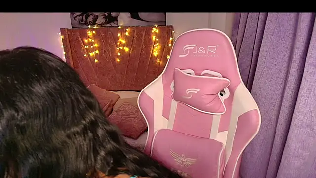 Snapshot of RachelStein chatting on November 23, 2025, 10:03 am RachelStein online show from November 23, 2025, 10:03 am