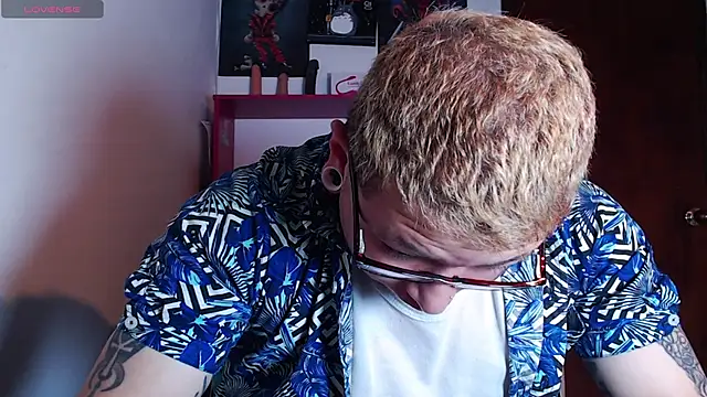 Snapshot of princeFtm chatting on February 14, 2025, 10:25 pm princeFtm online show from February 14, 2025, 10:25 pm