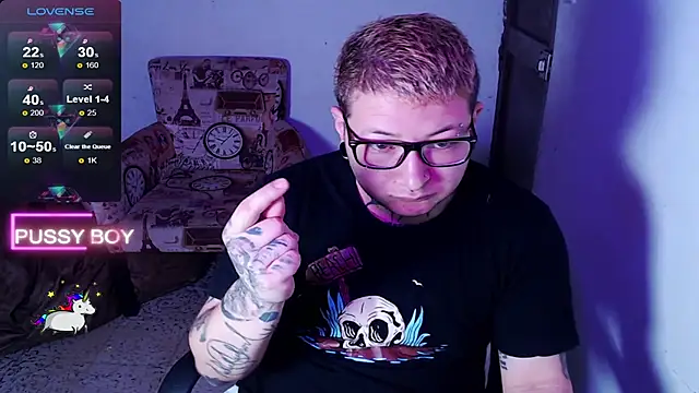 Snapshot of princeFtm chatting on February 23, 2025, 6:01 pm princeFtm online show from February 23, 2025, 6:01 pm