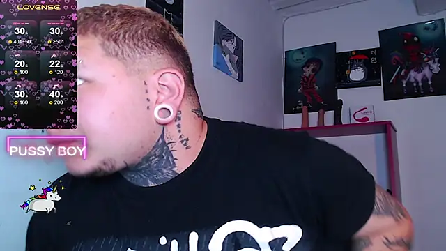 Snapshot of princeFtm chatting on February 11, 2025, 8:20 pm princeFtm online show from February 11, 2025, 8:20 pm