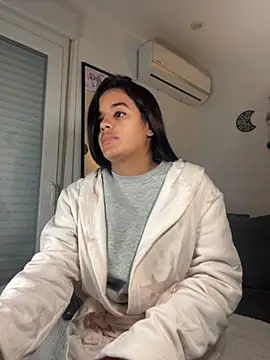 EmelyRogers online show from November 20, 2025, 7:47 pm