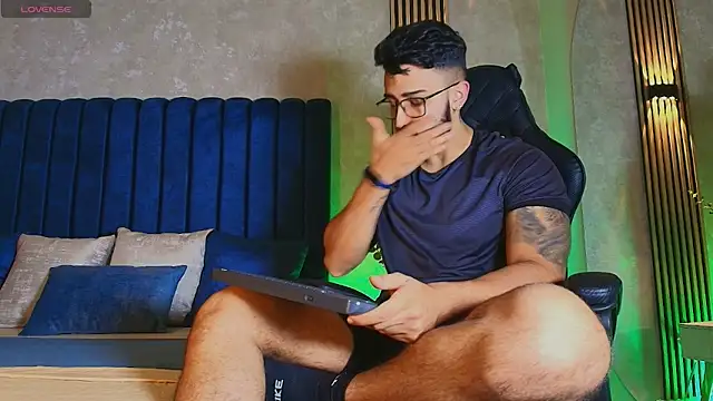 Snapshot of Liam_Kleiin chatting on July 7, 2026, 11:14 am Liam Kleiin online show from July 7, 2026, 11:14 am