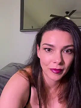 Snapshot of hotwife_margot chatting on February 27, 2026, 9:53 am hotwife margot online show from February 27, 2026, 9:53 am