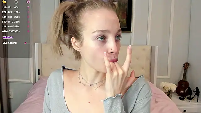  LISA BABYMETAL  online show from February 3, 2026, 5:16 am