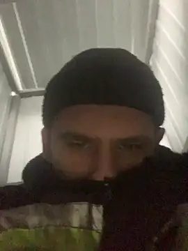 Snapshot of Boysex227 chatting on December 28, 2024, 9:20 am Boysex227 online show from December 28, 2024, 9:20 am