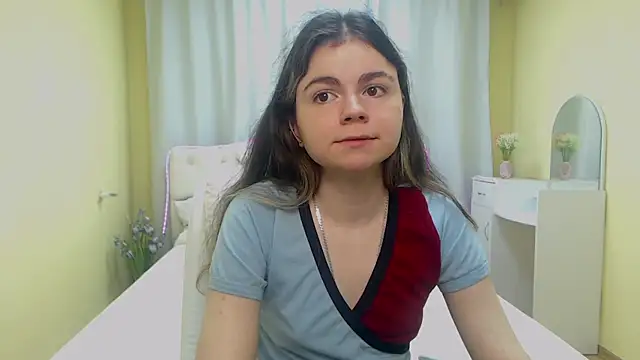 Snapshot of TinaRedly chatting on May 27, 2026, 2:08 am TinaRedly online show from May 27, 2026, 2:08 am