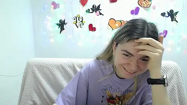 Snapshot of TinaRedly chatting on February 23, 2025, 12:27 pm TinaRedly online show from February 23, 2025, 12:27 pm