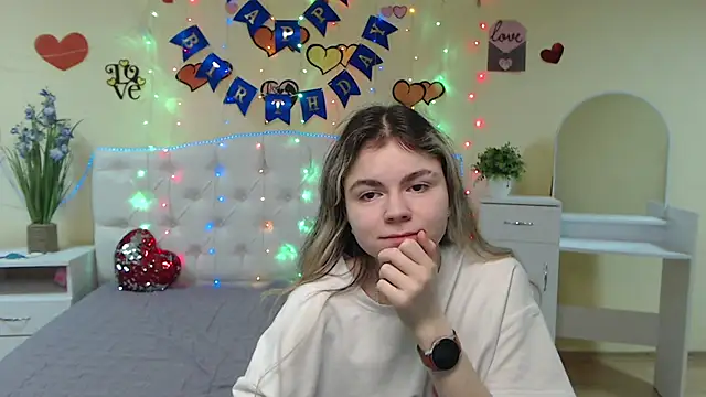 Snapshot of TinaRedly chatting on March 3, 2025, 3:49 am TinaRedly online show from March 3, 2025, 3:49 am
