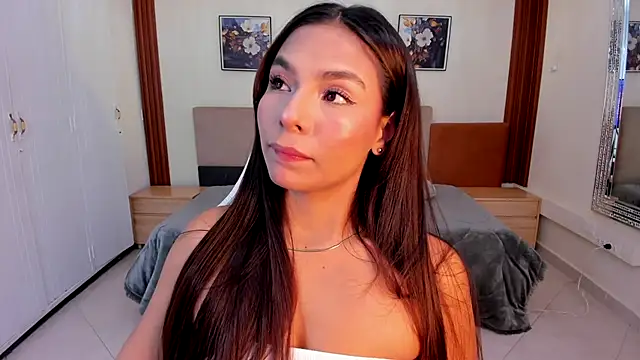 amira cute2 online show from December 23, 2025, 10:47 am