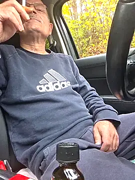 bottomhairy online show from October 23, 2025, 8:13 am