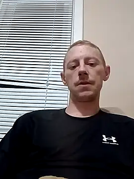 elmerfuddin87 online show from March 17, 2025, 2:19 am