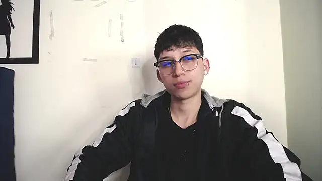  Thomas hot  online show from November 19, 2025, 12:05 pm