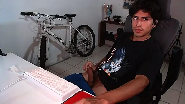 Snapshot of Thieves9 chatting on October 22, 2025, 5:12 pm Thieves9 online show from October 22, 2025, 5:12 pm