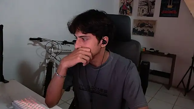 Snapshot of Thieves9 chatting on October 14, 2025, 5:19 am Thieves9 online show from October 14, 2025, 5:19 am