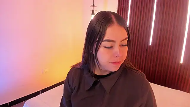 ArianaBaker online show from April 6, 2026, 12:50 pm