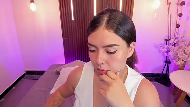ArianaBaker online show from May 29, 2026, 3:51 pm