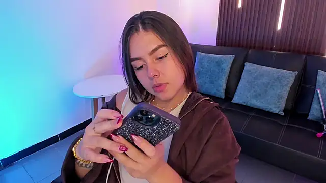 Snapshot of ArianaBaker chatting on December 14, 2025, 3:39 pm ArianaBaker online show from December 14, 2025, 3:39 pm