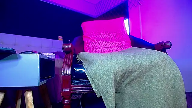 bellatrixx 69 online show from December 4, 2025, 11:20 am